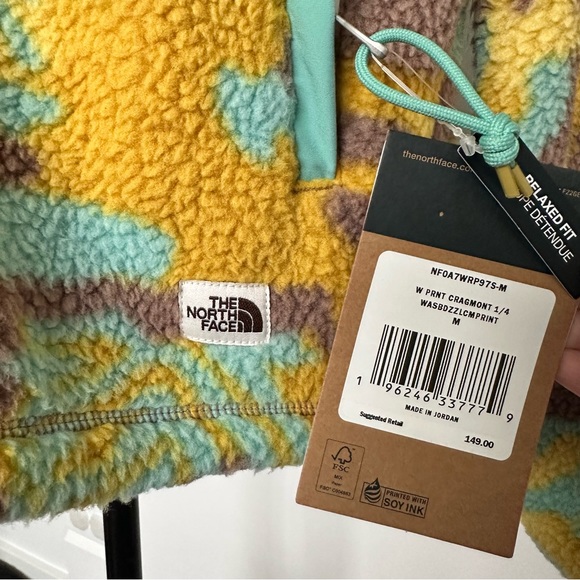 The North Face Fleece 1/4 Snap Pullover - Picture 10 of 13